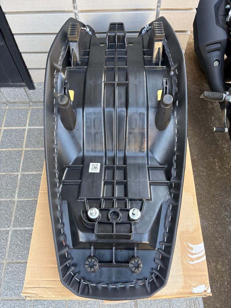 【純正】スズキ Vストローム 250 ローダウンシート