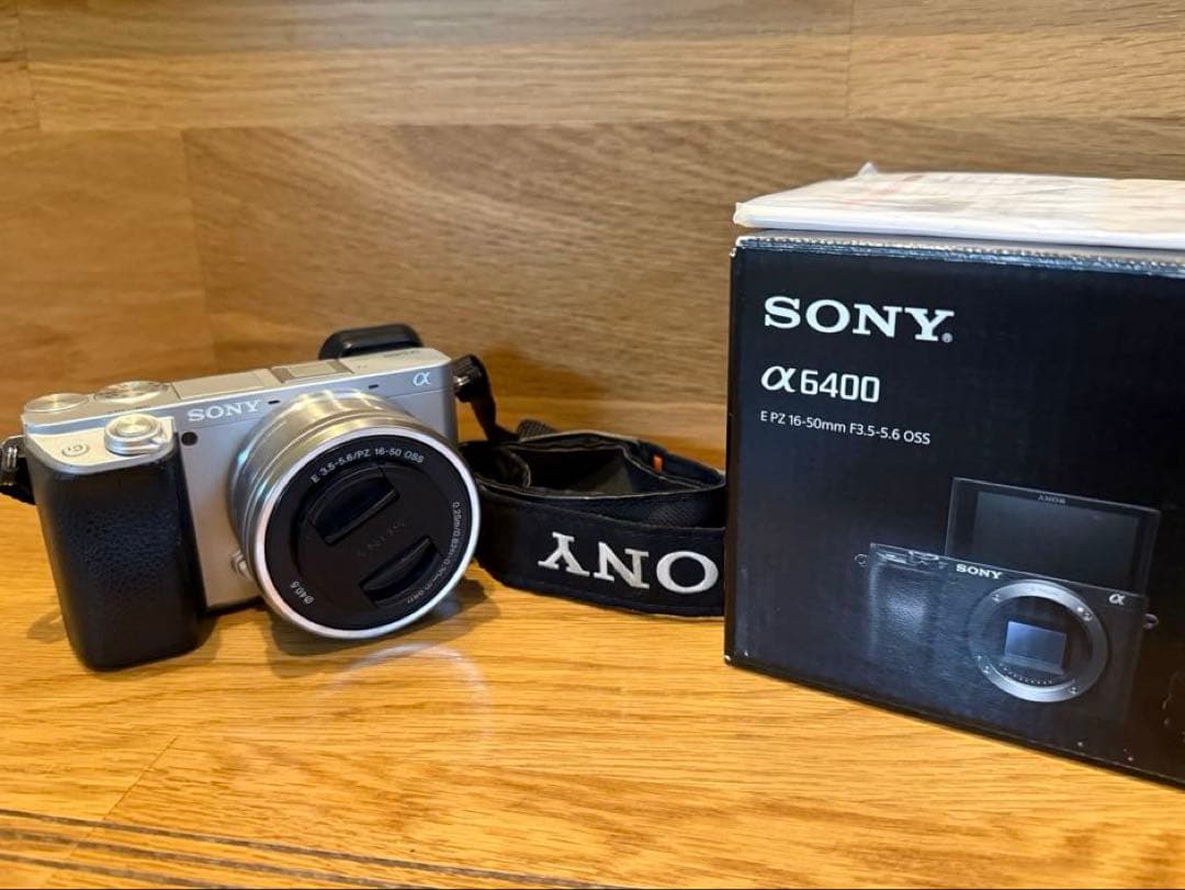 SONY α6400 ミラーレスカメラ 本体　シルバー　ソニー　一眼レフ