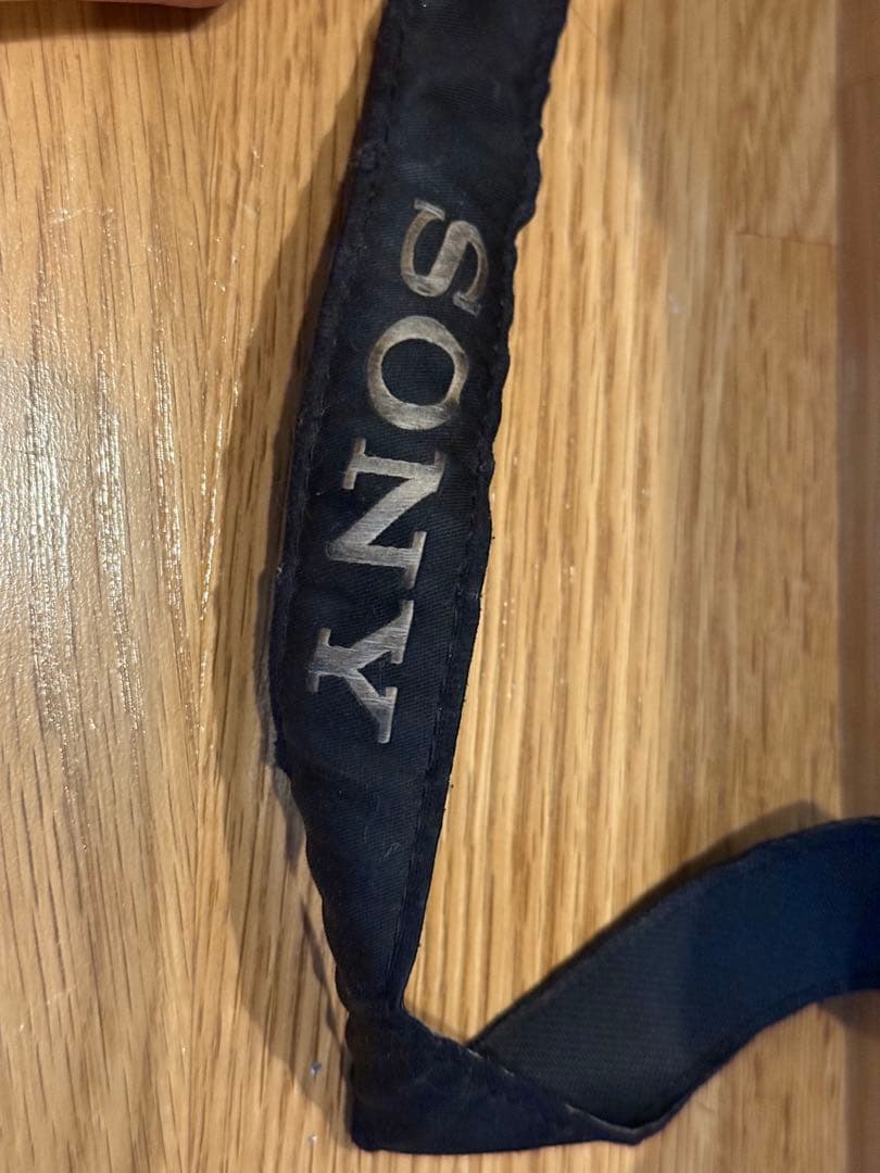 SONY α6400 ミラーレスカメラ 本体　シルバー　ソニー　一眼レフ