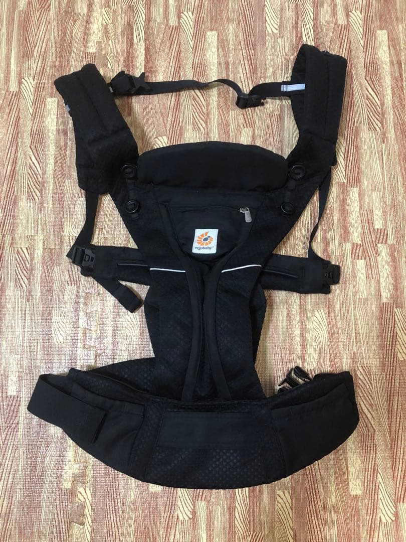【使用数回のみ】エルゴベビー オムニブリーズ 抱っこ紐 ブラック