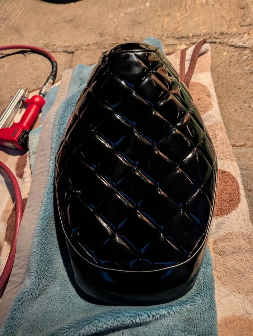 埼玉県　桶川市　ホンダ　ライブディオエナメルシートAF34 AF35 張り替え済