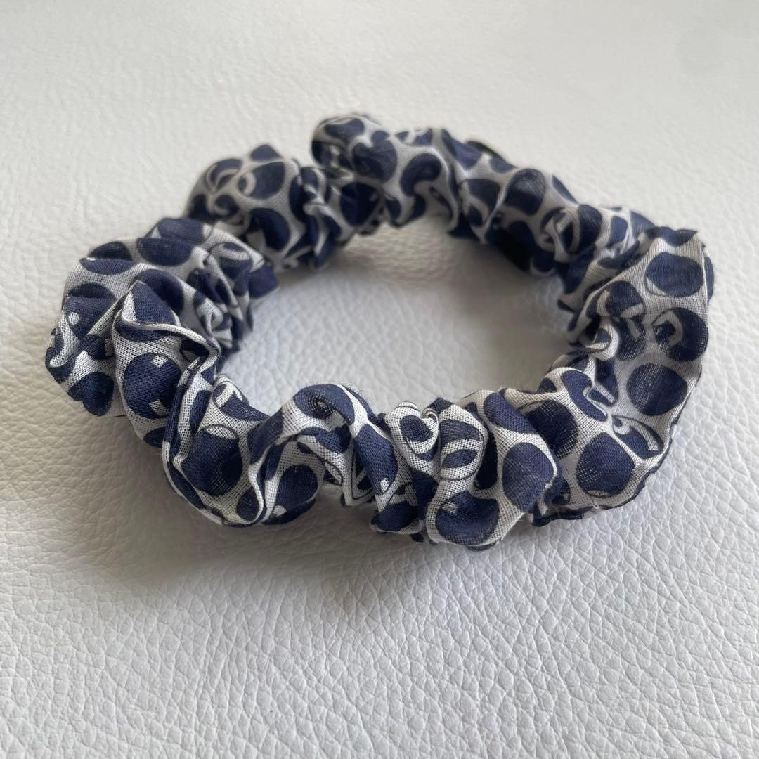 新品未使用　完売品レアシャネル　CHANEL シュシュ パール柄 ネイビー