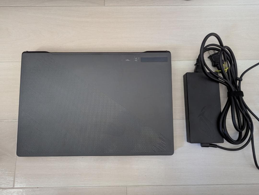 Asus Zephyrus RTX4070 16` 48GB 2.5TB USキ