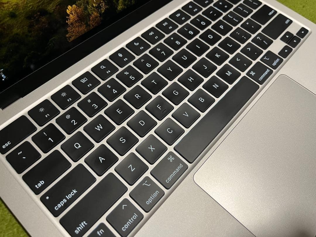 Apple M3 MacBookAir 英語配列　バッテリー99％