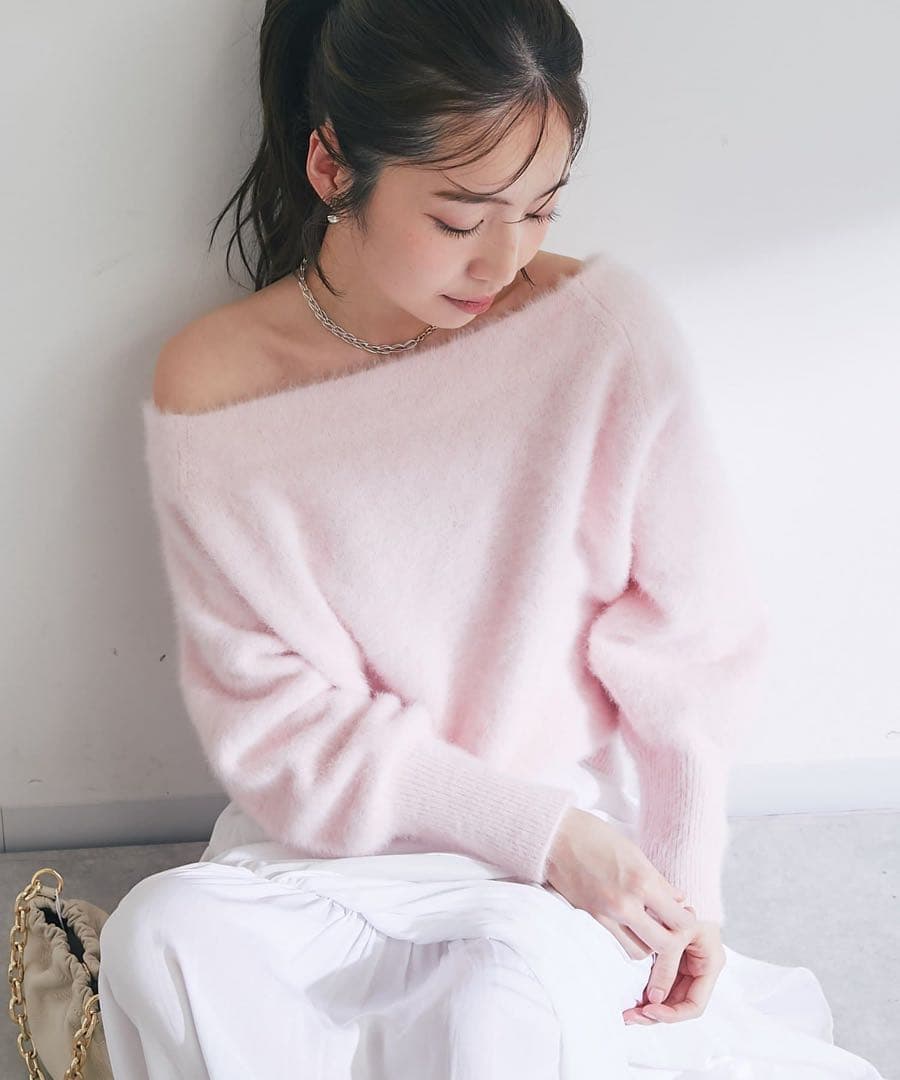 ラブティックボンボン　今期新品　ヘアリーウールカシミヤ混オフショルニット　ピンク