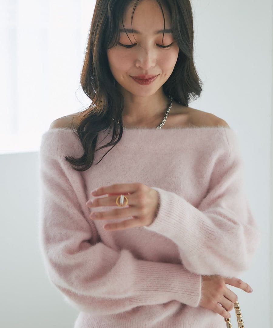 ラブティックボンボン　今期新品　ヘアリーウールカシミヤ混オフショルニット　ピンク
