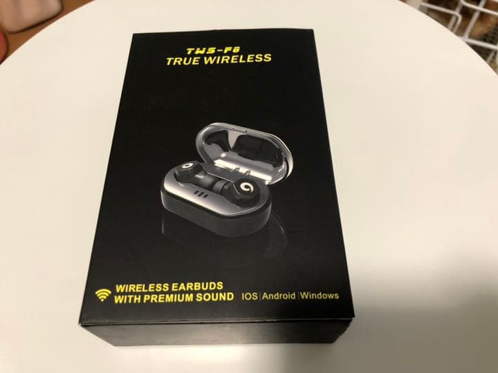 ほぼ未使用‼️ Bluetooth ワイレスイヤホン 定価12,000円