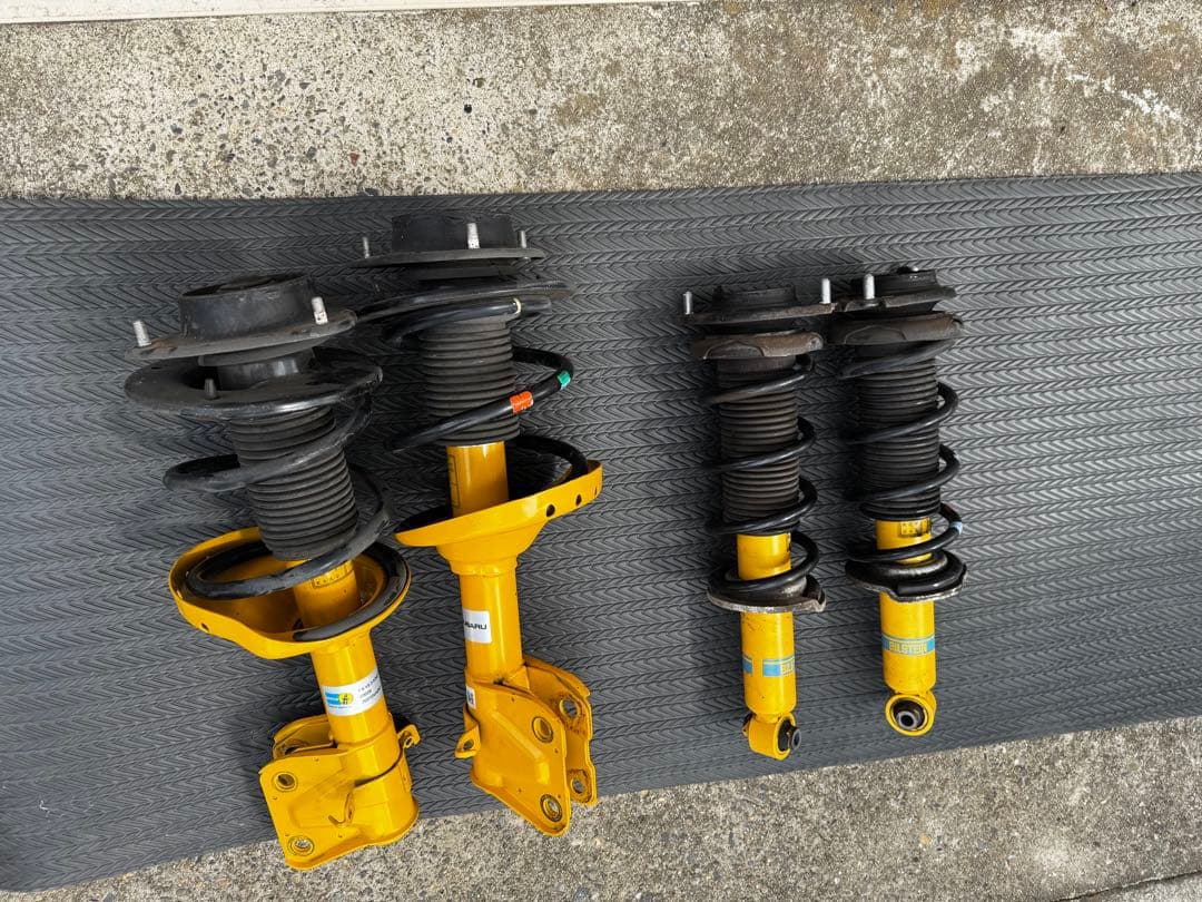 値引き交渉可 レヴォーグ 純正ショック ビルシュタイン