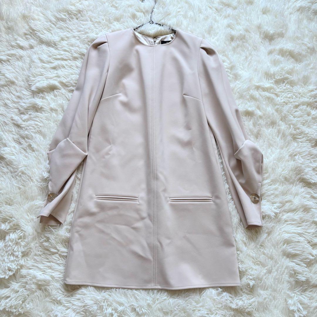 エリザベッタ フランキ　ワンピース　イタリア製　ロゴ金ボタン　ピンクベージュ