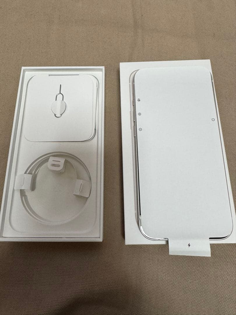 【美品】iPhone 13 スターライト　白　ホワイト　white 128GB