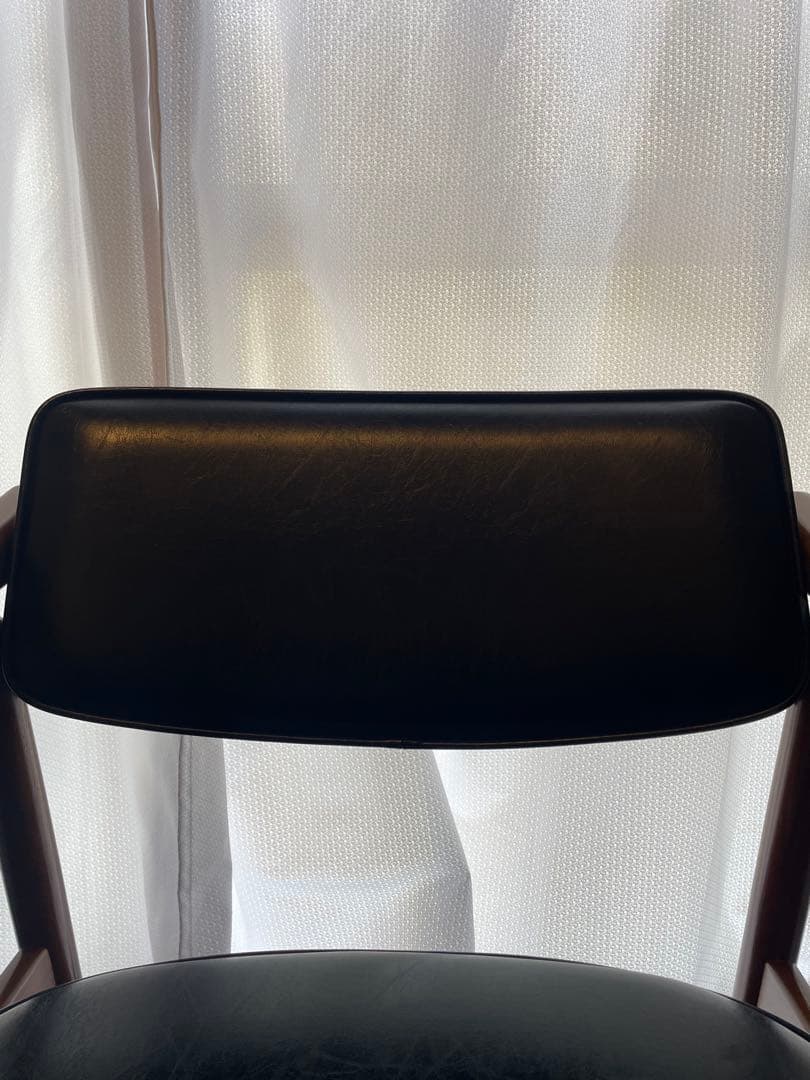 Dチェア　カリモク60　スタンダードブラック