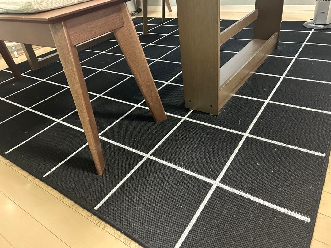 【い様】レア　IKEA／イケアSVALLERUP／スヴァレルプ ラグブラック