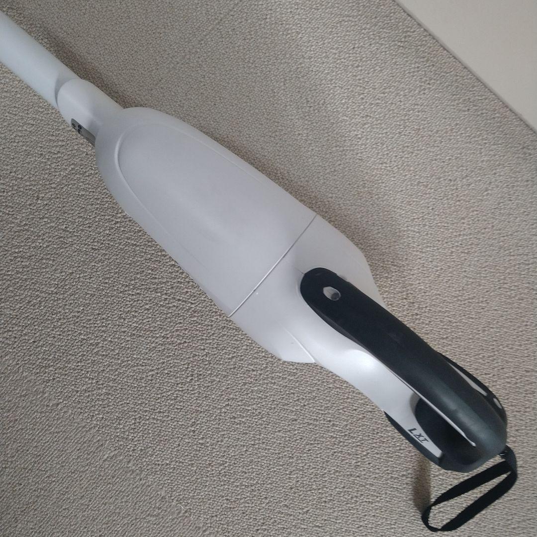 Makita マキタ 充電式クリーナー CL180FD 中古品