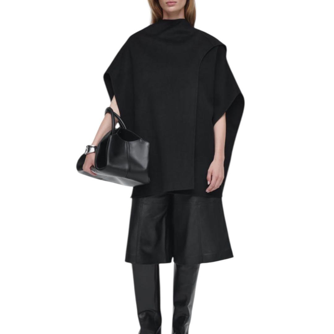 B534 COS ウールブレンドケープ　ブラック　美品