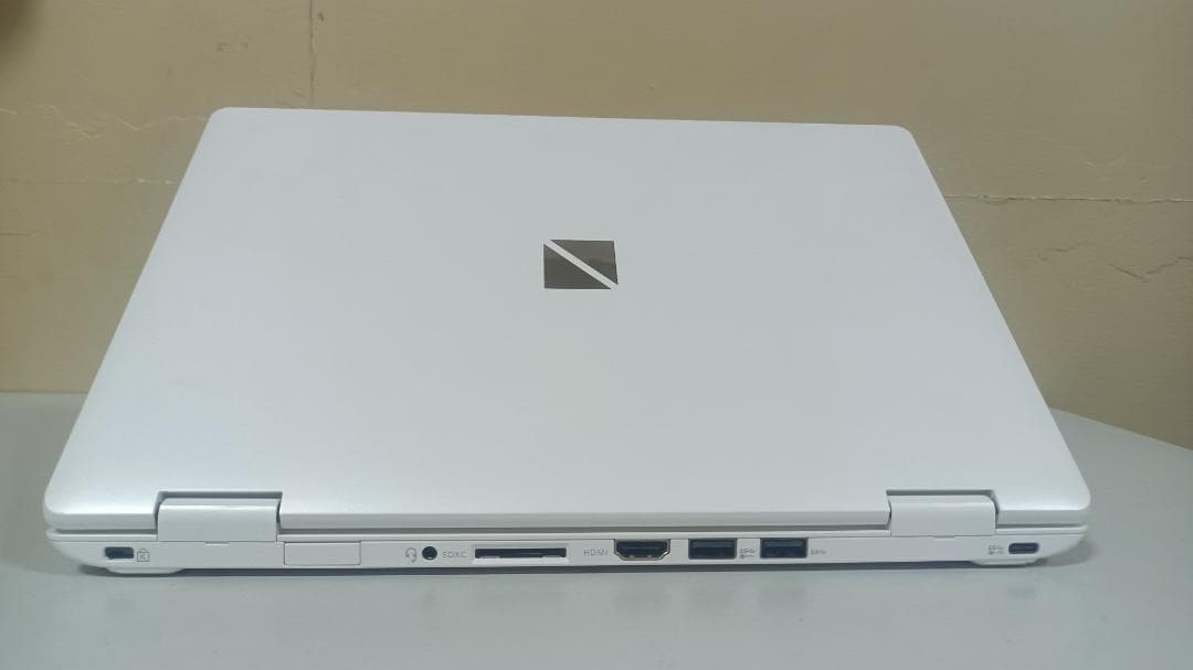 ノートパソコンNEC第六世代Celeron 3965Y SSD128Gメモリ4G