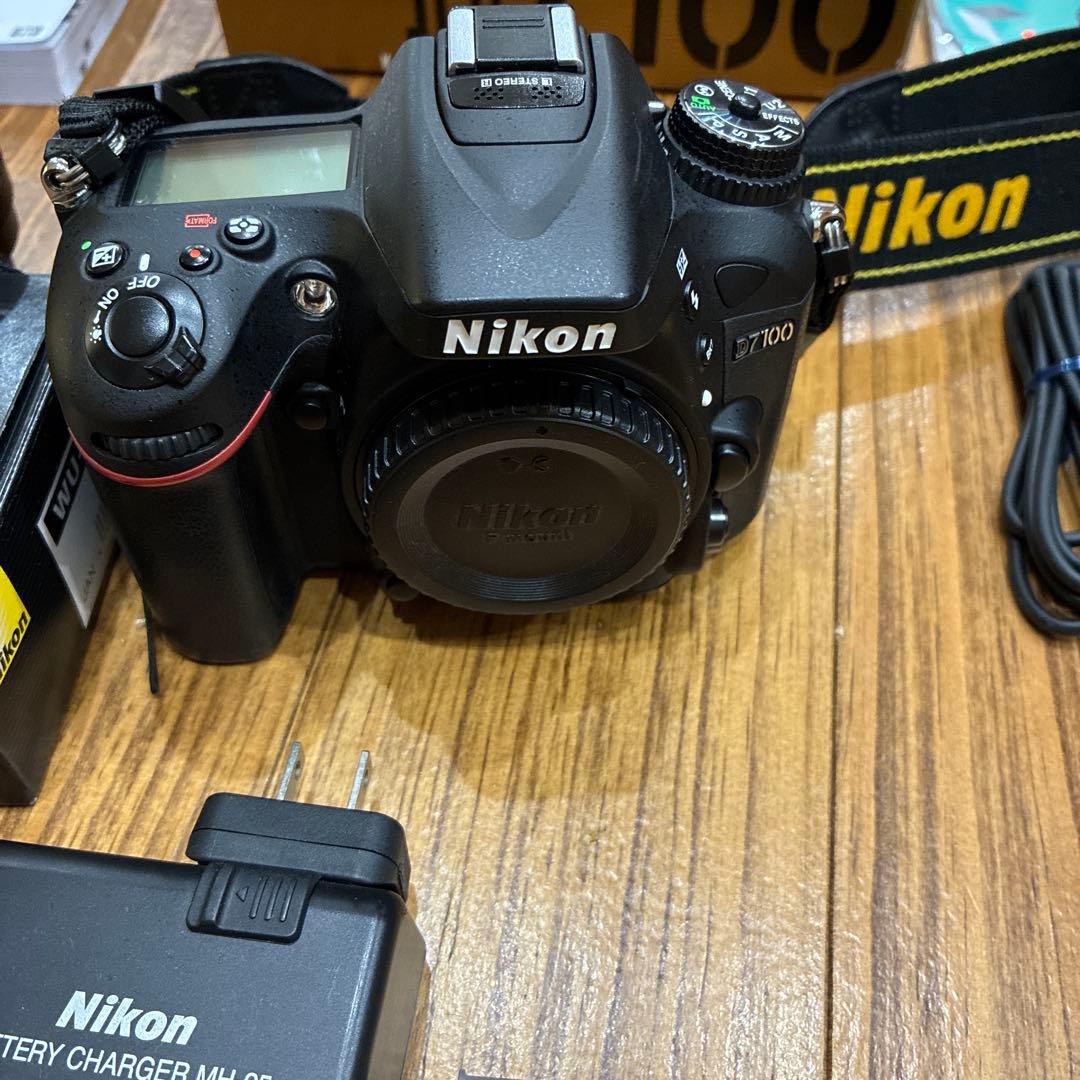 超美品　一眼　Nikon D7100 Wi-Fi転送アダプター付　スマホ転送可能