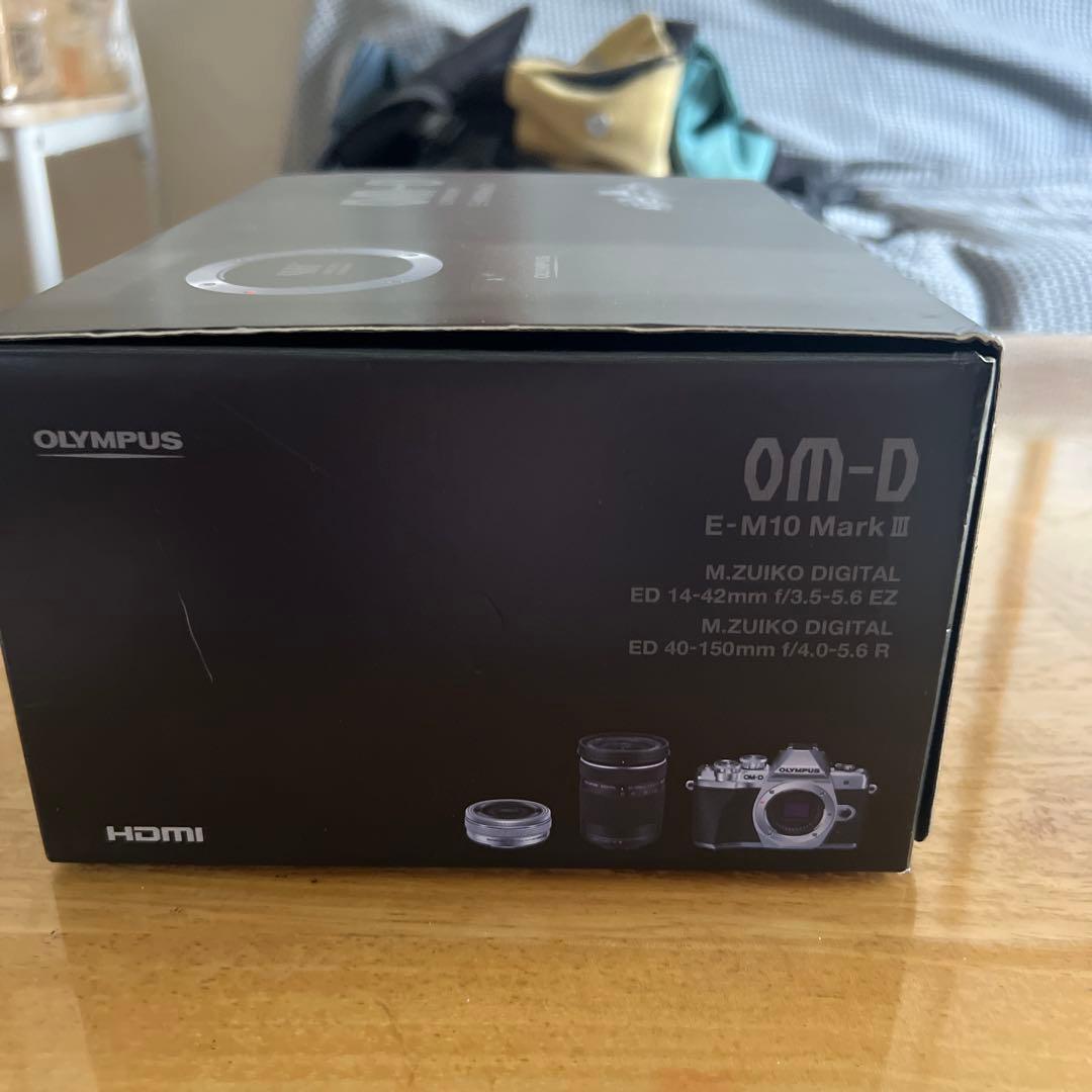 超美品Olympus E-M10 Mark III シルバー 3本レンズセット