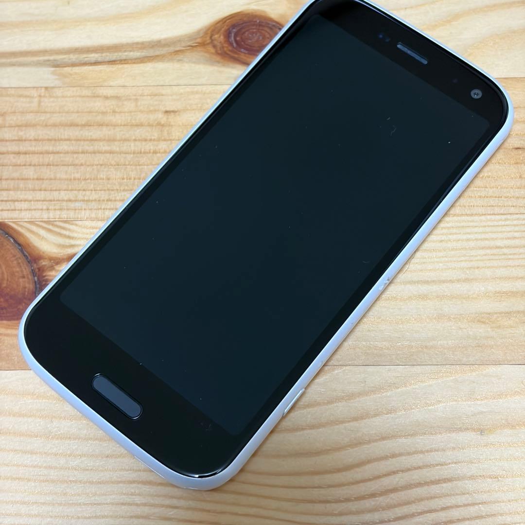 富士通　らくらくスマートフォン　F-52B 11385