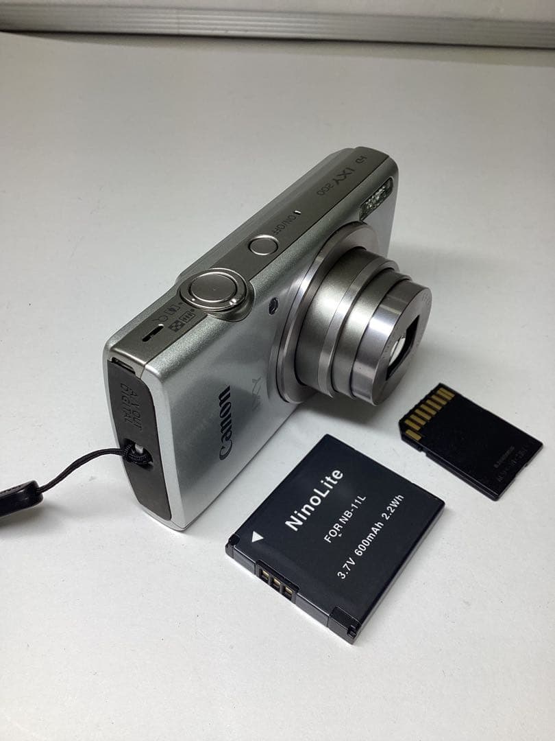 c*様 Canon IXY 200 デジタルカメラ 16GB付き 撮影可能