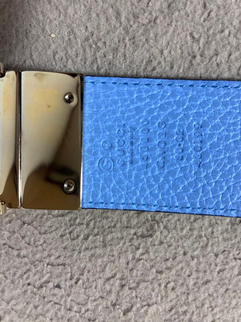 GUCCI リバーシブル レザーベルト 黒 水色