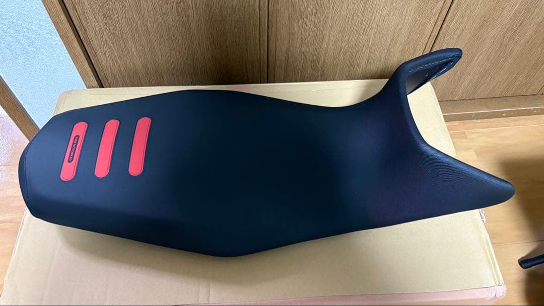 /F900GS 純正ローシート