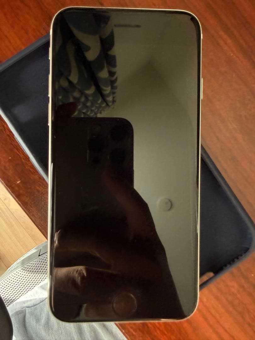 携帯電話本体 iPhone SE3 64GB simfree