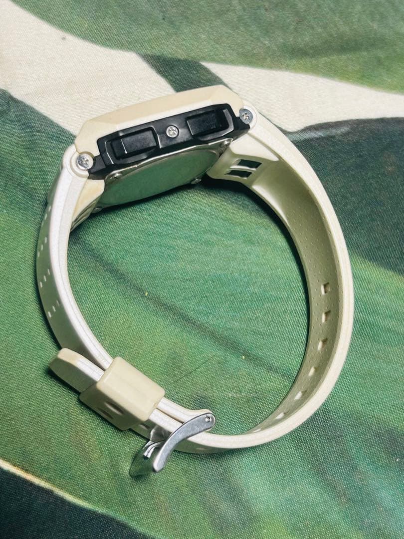 G-SHOCK G-8100Aホワイト デジタル腕時計