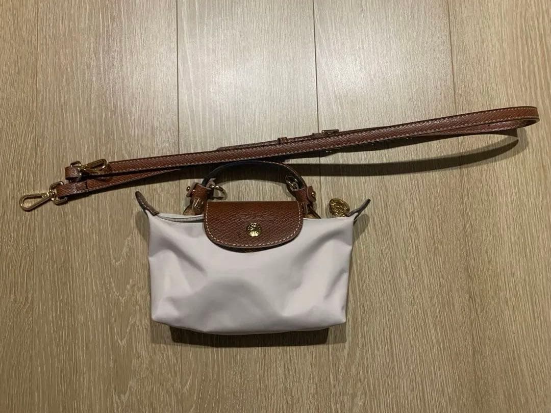 【新品美品】ロンシャン　ハンドル付き　ポーチ