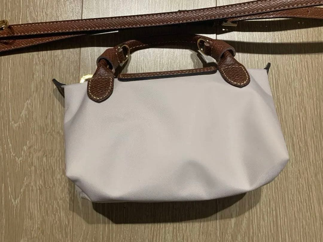 【新品美品】ロンシャン　ハンドル付き　ポーチ