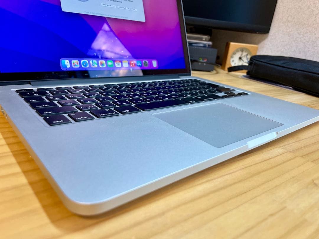 MacBook Pro 13インチ（2015年モデル）です。