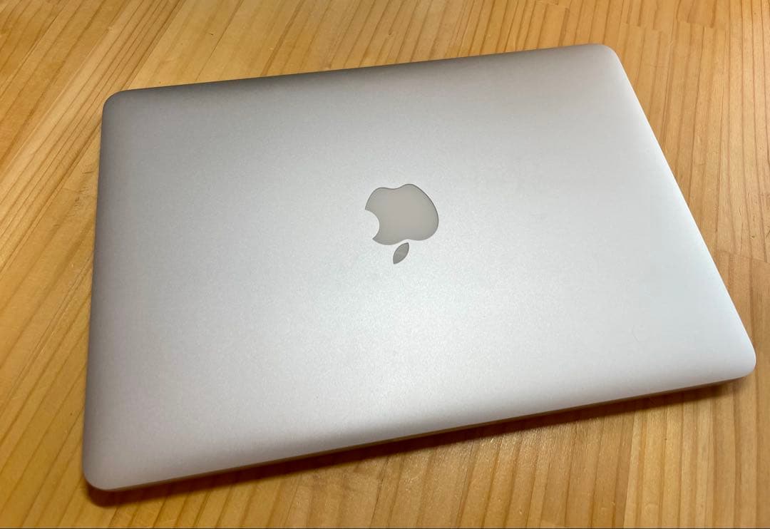 MacBook Pro 13インチ（2015年モデル）です。