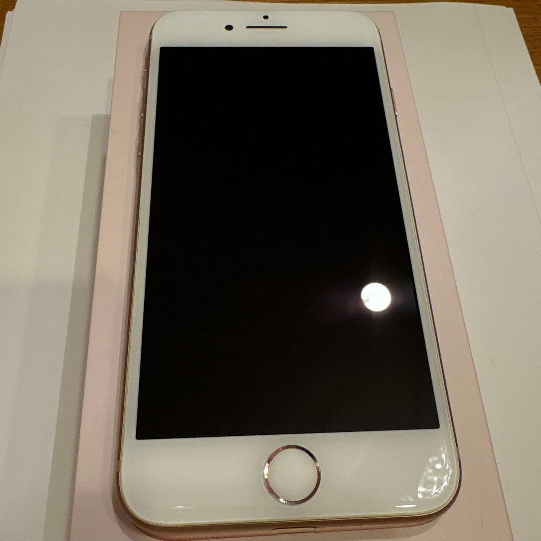 シャキーン☆ 　iPhone 8 ゴールド　付属品付