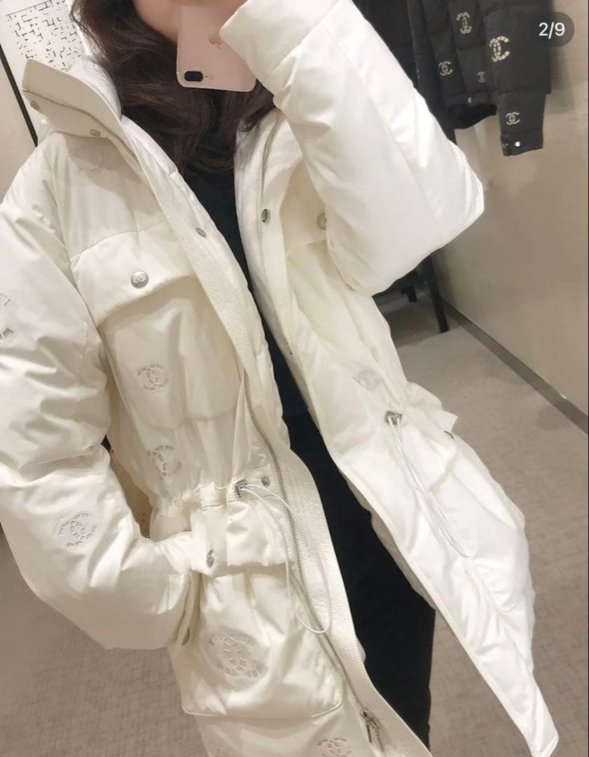 h*u様 シャネル　CHANEL ダウン　ホワイト　38 レア　ジェニ着用