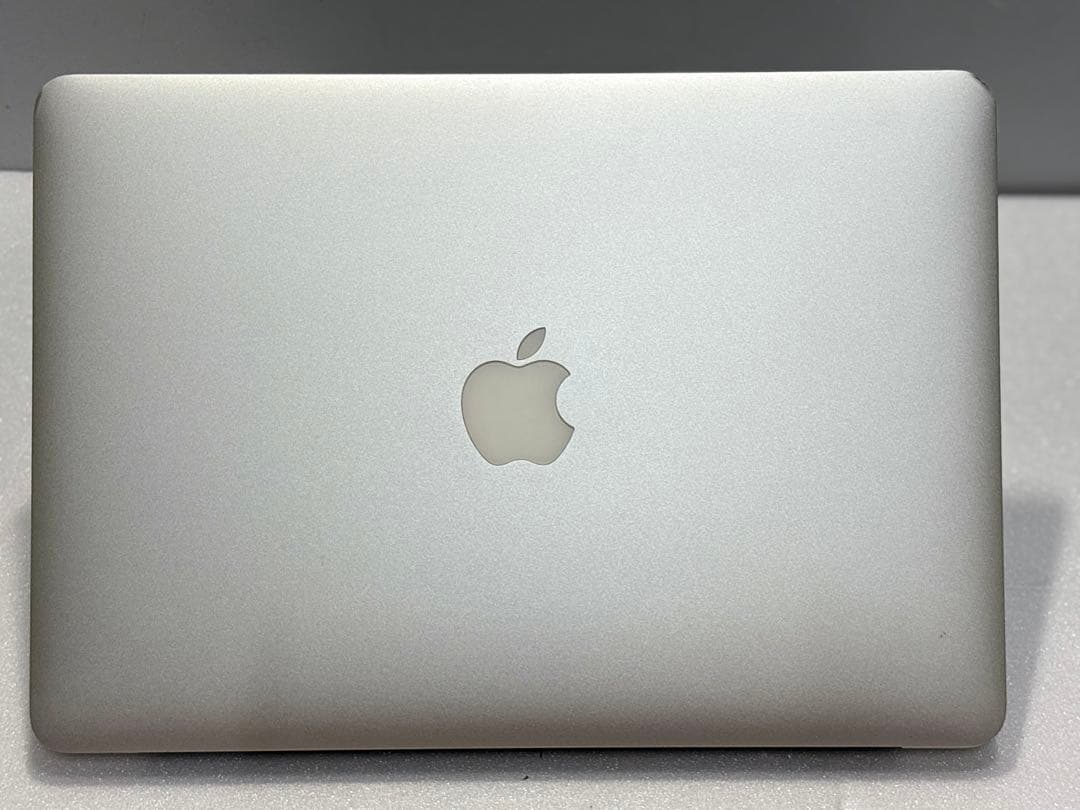 ⭐️M940A⭐️MacBook Air i7 2.2 GHZ A1466