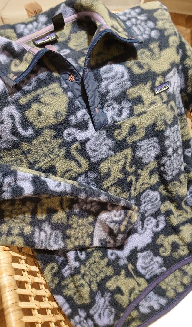希少　Patagonia スナップT クリーチャー柄 フリース M