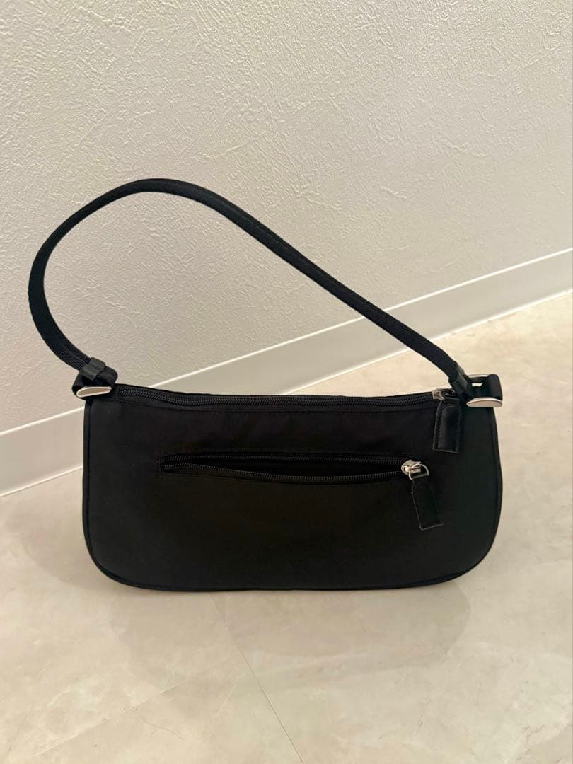 PRADA ワンハンドルバッグ　ナイロン　ブラック　ノベルティ
