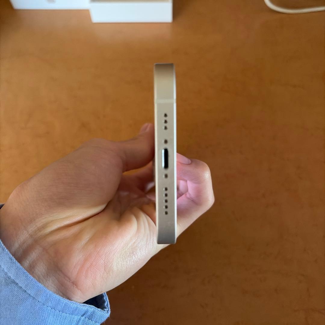 m*i様 Apple iPhone 13 ホワイト 本体