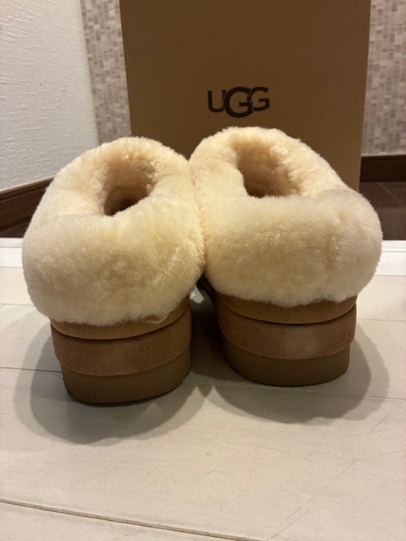 ちぃ⭐︎　UGG W TAZZLITA