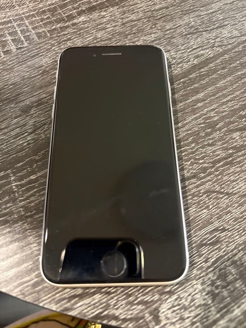 Apple iPhone SE 初期化済み