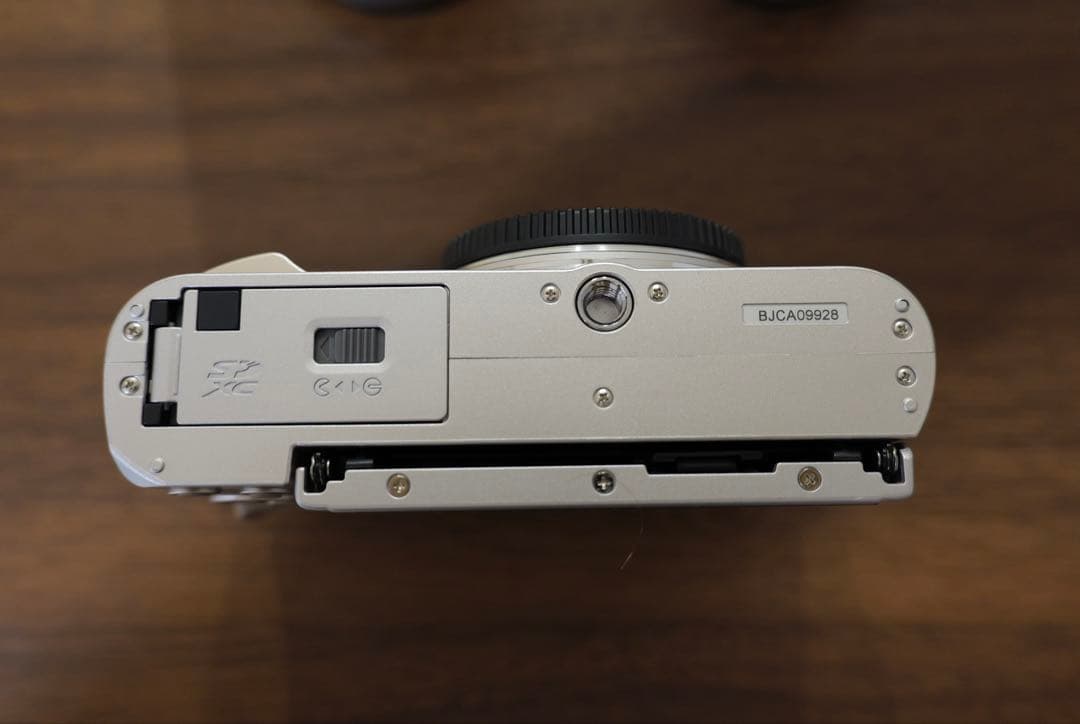 【美品】OLYMPUS PEN E-PL10 標準＋望遠レンズダブルズームキット