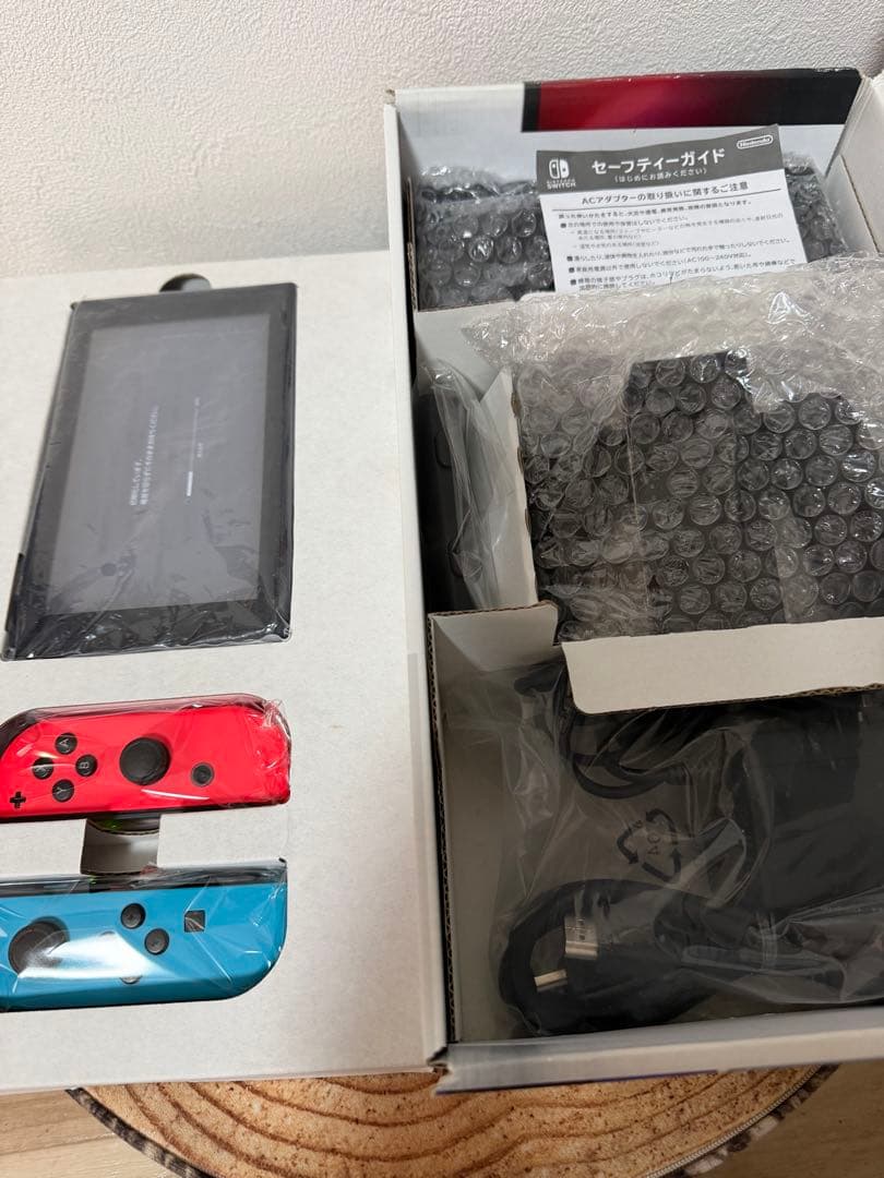 Nintendo Switch ニンテンドースイッチ本体　ネオン①