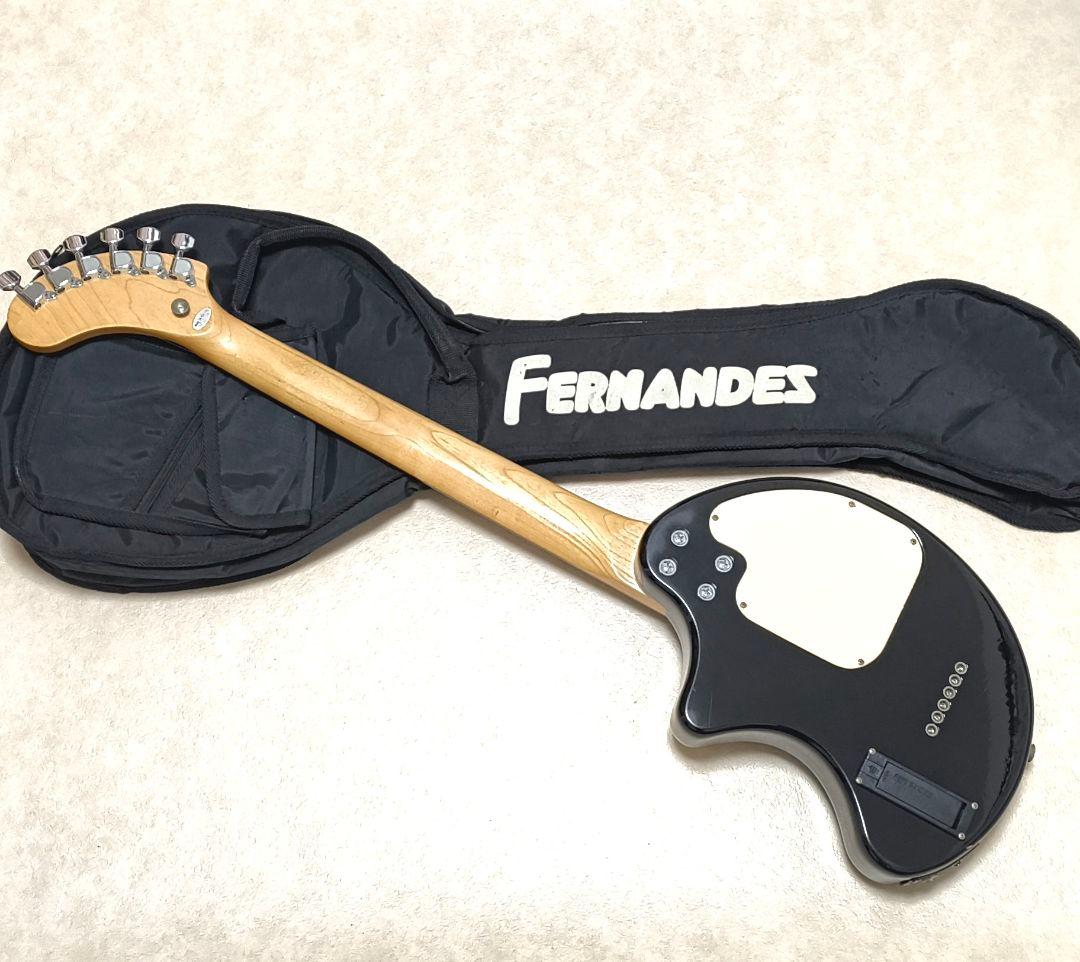 【美品】ZO-3 ブラック アンプ内蔵ミニギター 専用ケース付 ぞーさん