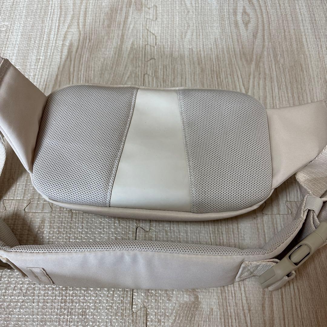 POMULU ポムル　ヒップシート　ナチュラルアイボリー