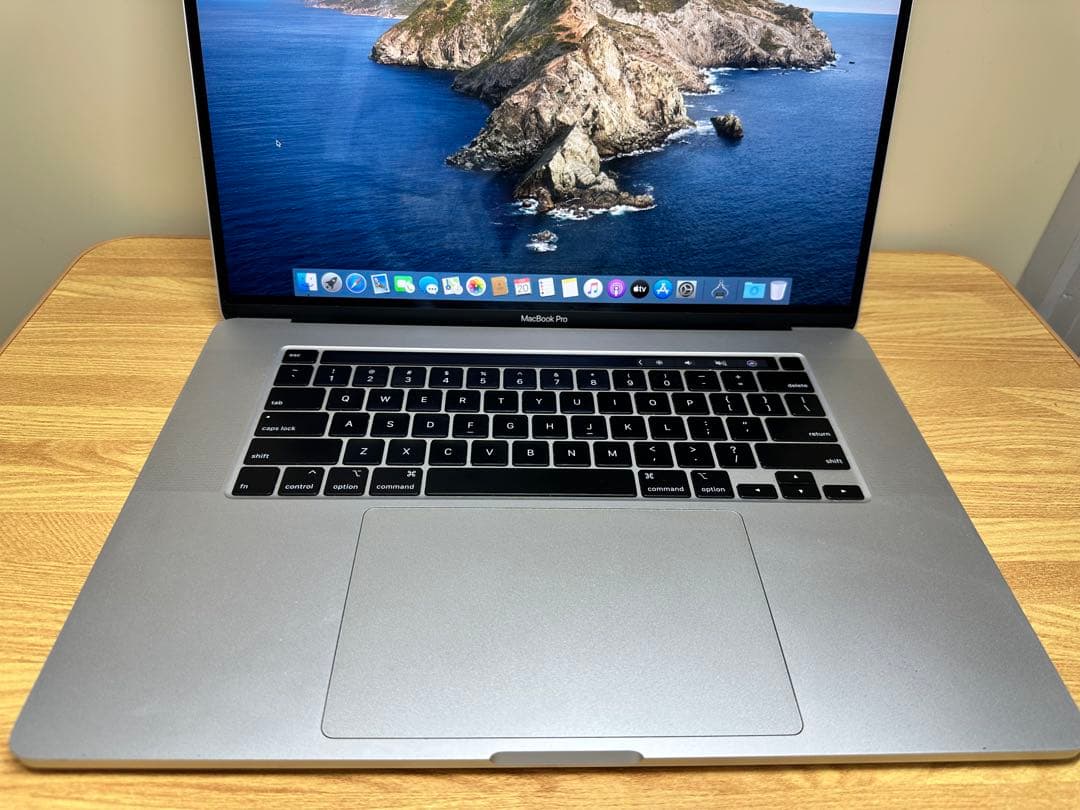 Macbook Pro 2019 16inch メモリ32Gb, Core i7