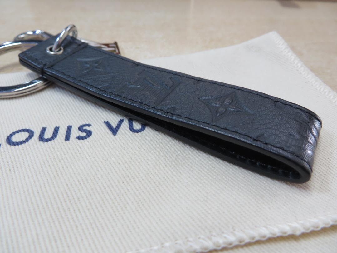 ルイヴィトン　キーホルダー ドラゴンヌ キーリングM01298　ノワール黒