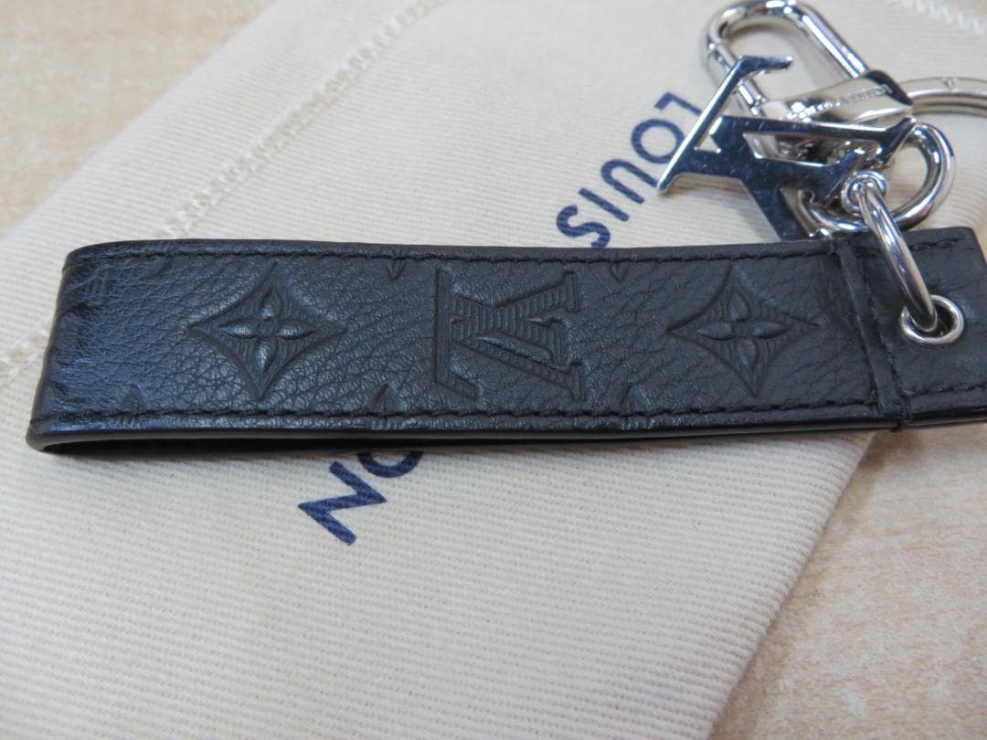 ルイヴィトン　キーホルダー ドラゴンヌ キーリングM01298　ノワール黒