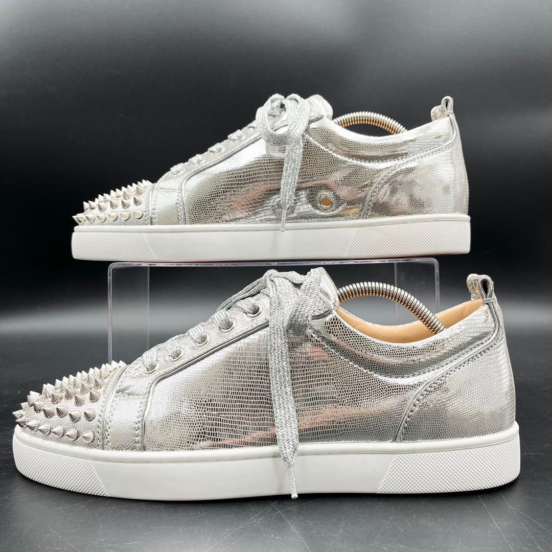 美品✨ クリスチャンルブタン シルバー型押し スパイクスタッズ 27cm相当