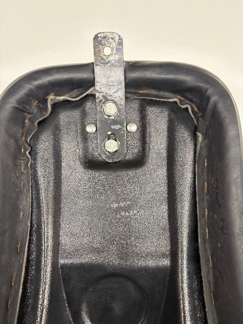 純正　ハーレー　ショベル　ローライダー　fxs80 ピローシート