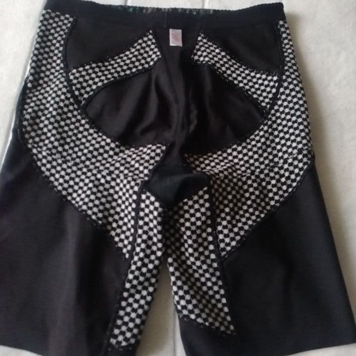 最終価格　マルコ　骨盤ガードル EL-76 黒×緑　レース　2枚