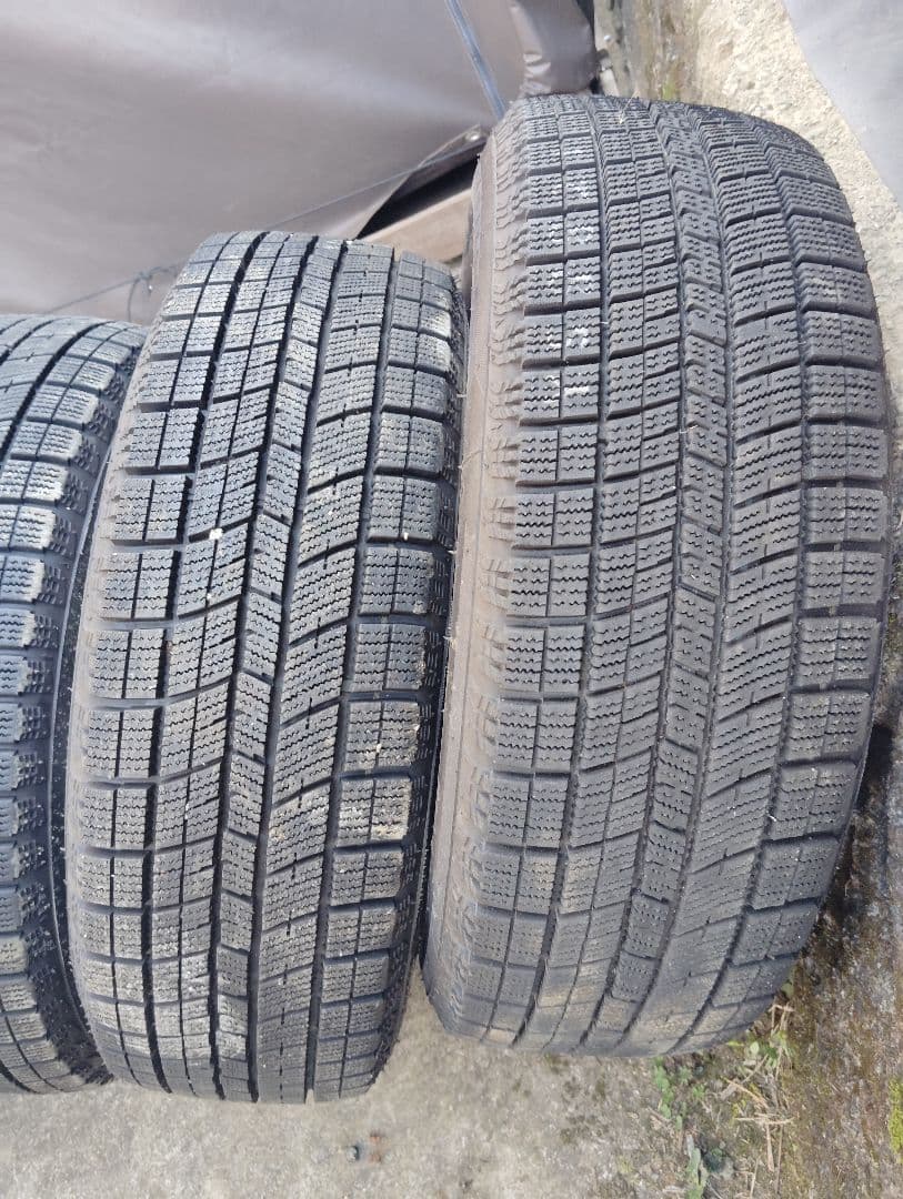 195/65R15 6J 114.3/5H ET50 2022年製中古セット